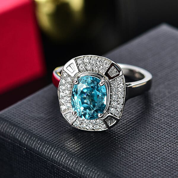 Rhapsody 950 Platinum AAAA Ratanakiri Blue Zircon Diamond (E-F VS) (0.57 Cts) Ring (7.85 G) 6.00 Ctw