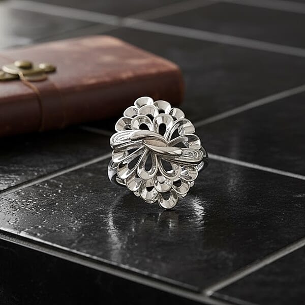Rhapsody 950 Platinum Peacock Feather Ring 6 Grams