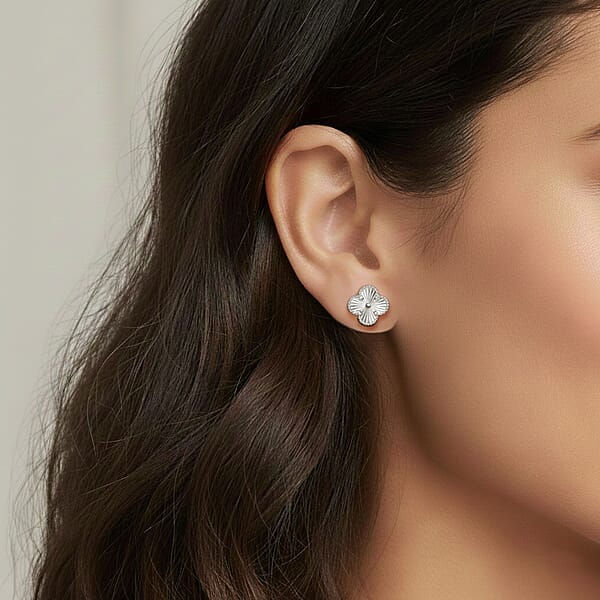 Rhapsody Clover Earrings In 950 Platinum 4.35 Grams