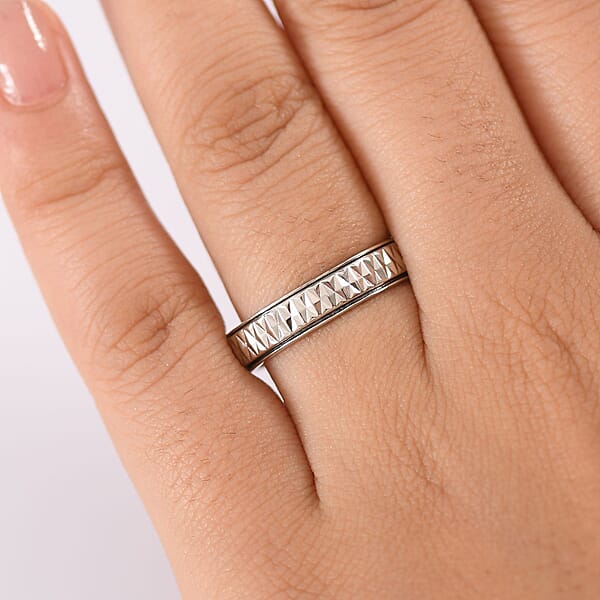 Rhapsody Diamond Cut Spinner Band Ring In 950 Platinum 6.37 Grams