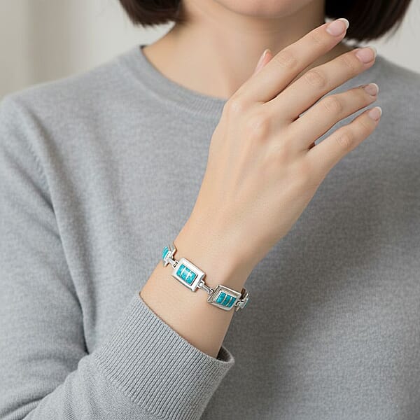 Santa Fe Style Kingman Turquoise 1.50 Ctw Bracelet In Sterling Silver (8.00 In)