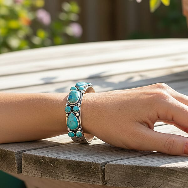 Santa Fe Style Kingman Turquoise 16 Ctw Bracelet In Sterling Silver (7.00 In)