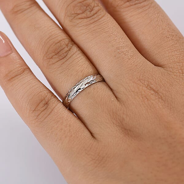 950 Platinum Diamond-Cut Band Ring 3 Grams