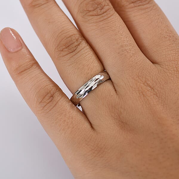950 Platinum Diamond-Cut Band Ring (4 Grams)