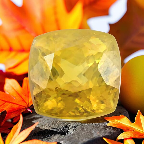 AAAA Sava Sphene (Cush 8x8 Mm) 3.00 Ctw