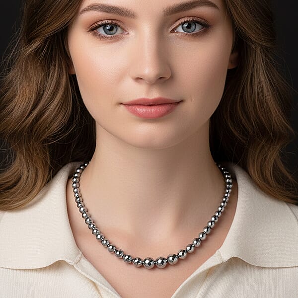 Silver Plated Hematite Beaded Necklace In Silvertone 560.00 Ctw (21.25-23.25 Inches)