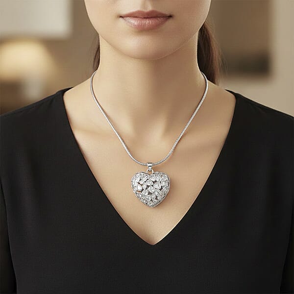 Simulated Diamond Heart Pendant Necklace In Silvertone 20-21.5 Inches
