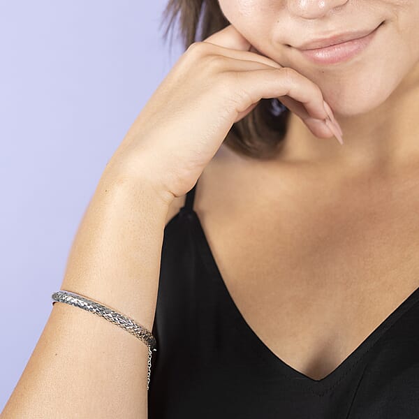 Sterling Silver Checkered Diamond Cut Bangle Bracelet (7 In) 7.7 Grams