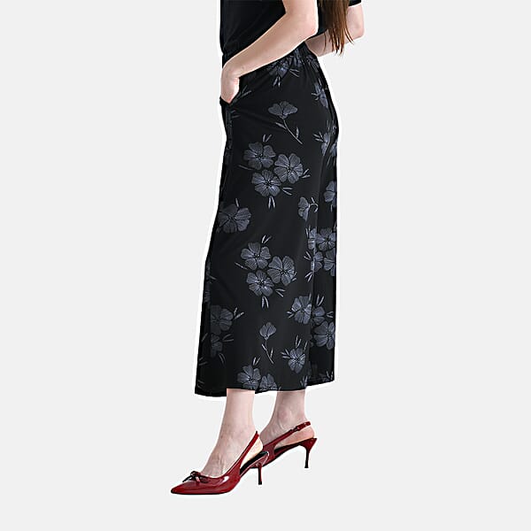 TAMSY Black Floral Printed Wide Leg Capri Pant With Pockets - S/M