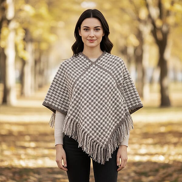 TAMSY Light Gray Houndstooth Knit Poncho With Fringe - One Size Fits Most