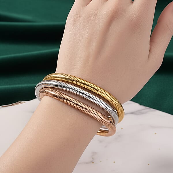 Tri Tone Interlock Bracelet In ION Plated YRG And Stainless Steel (8.5-9.0 Inches)