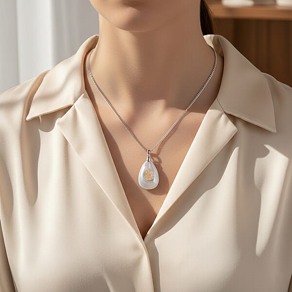 White Aurora Borealis Color Druzy Quartz 70.00 Ctw Pendant In Silvertone With Stainless Steel Necklace 20-22 Inches