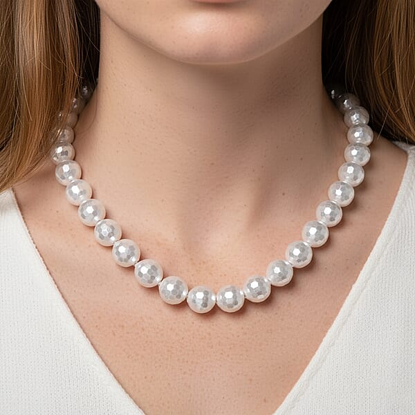 White Shell Faceted Pearl Necklace In Silvertone 20-22 Inches