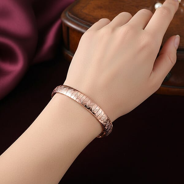 Zig Zag Texture Omega Chain Bracelet (7.50-9.50Inches) In ION Plated RG Stainless Steel Tarnish-Free Waterproof Sweat Proof Jewelry